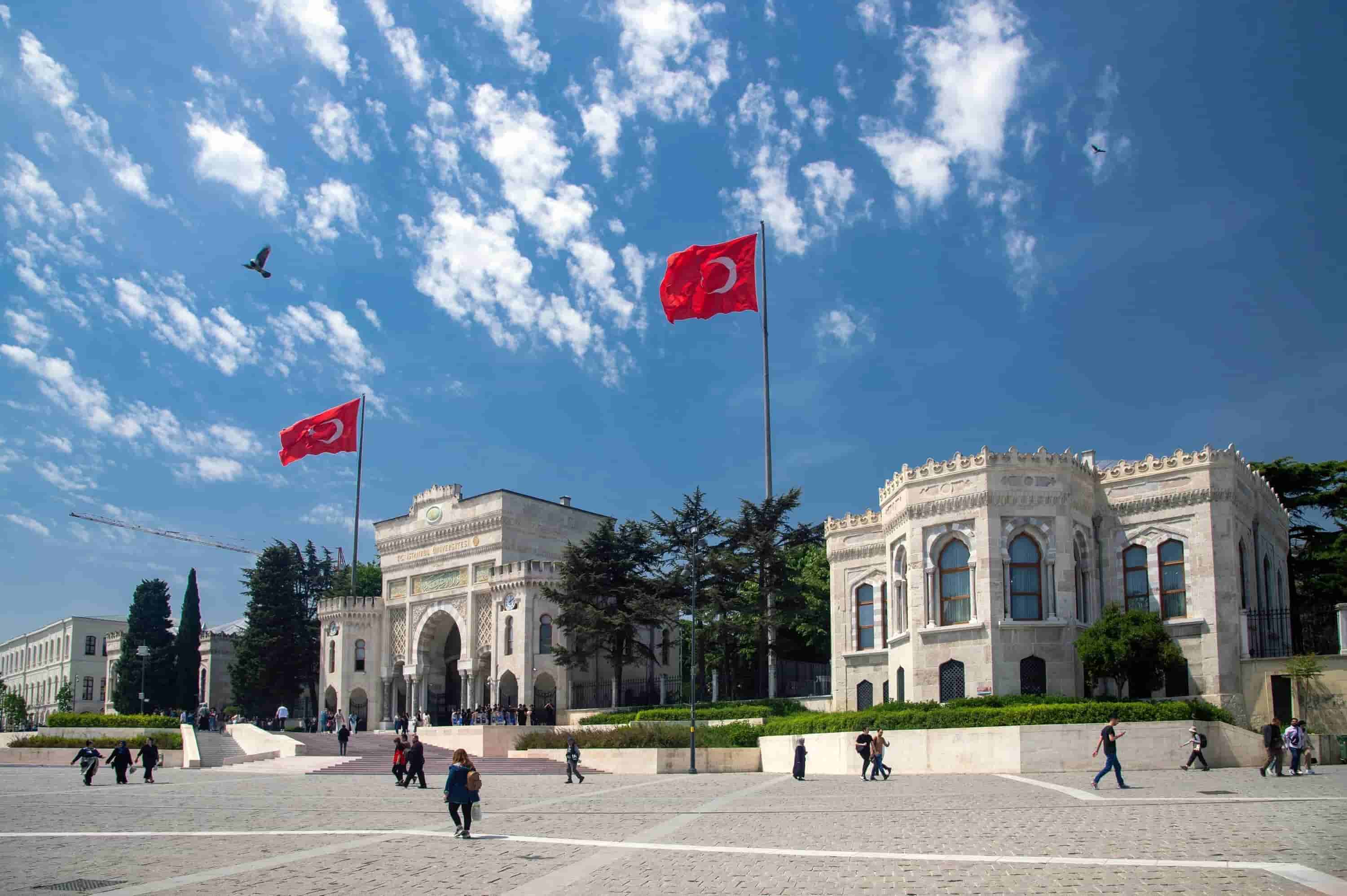 Istanbuldagi kollejlar: Akademik tuzilma, Qabul qilish talablari